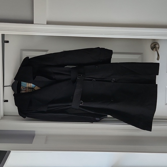 NWT Burberry Trench in Black US 6 - Picture 1 of 8